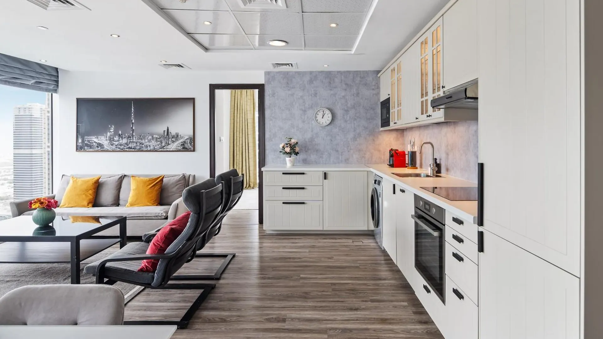 La Buena Vida: Panoramic Lake View Condo Near Dubai JLT Metro Apartment